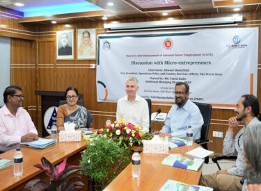 World Bank Vice President Mr. Ed Mountfield is visiting SDS and its operational areas.